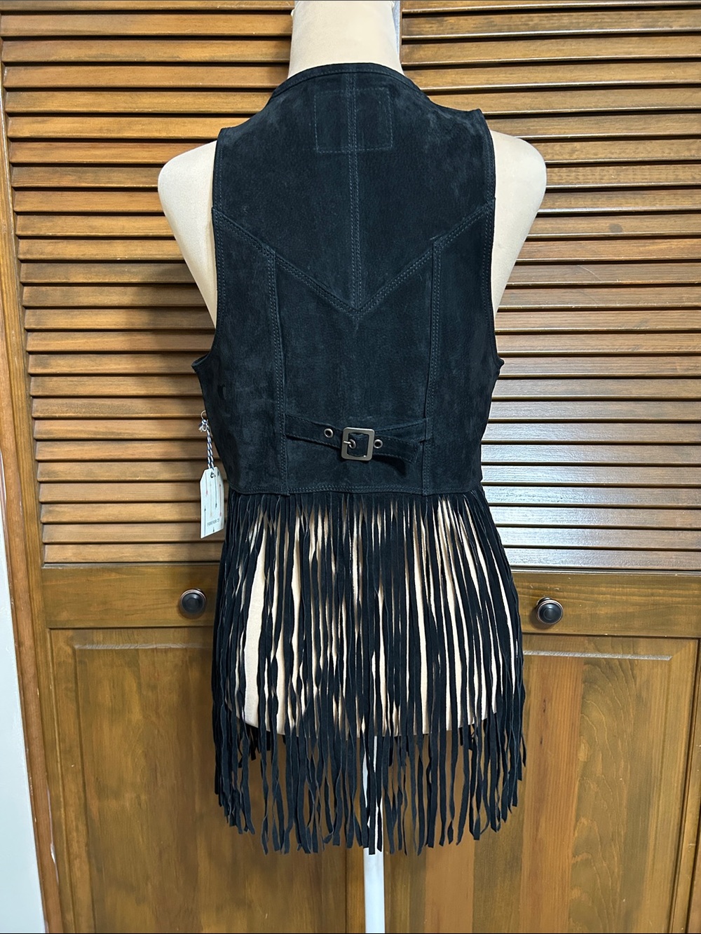 NWT Forever 21 Boho Chic Black Faux Suede Fringe Vest Size S - Picture 5 of 8